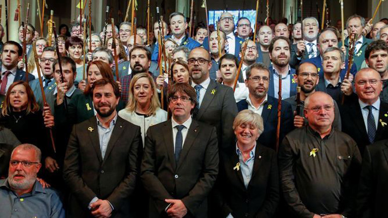 Κ. Πουτζντεμόν: «Ο Γιούνκερ και οι λοιποί καταστρέφουν την Ευρώπη»