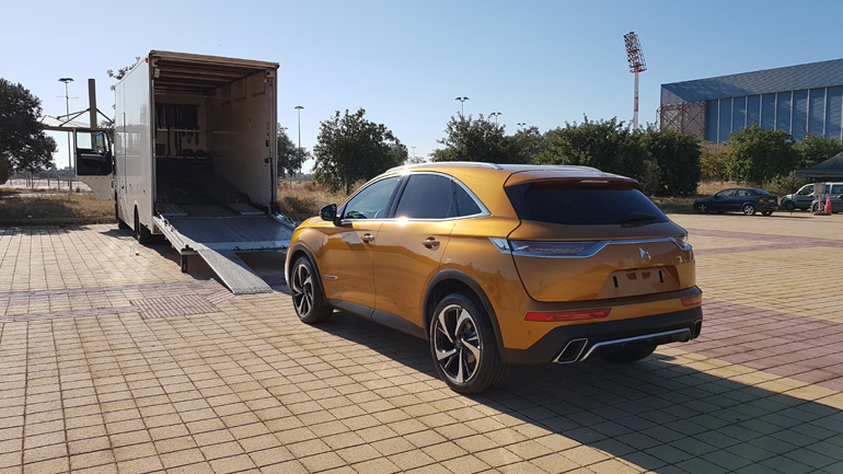 Από όποια γωνία και να το κοιτάξεις σου αρέσει...