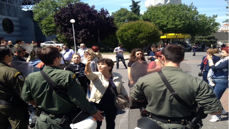 Διαδήλωση των… ΜΑΤ για την ένοπλη επίθεση στο ΠΑΣΟΚ