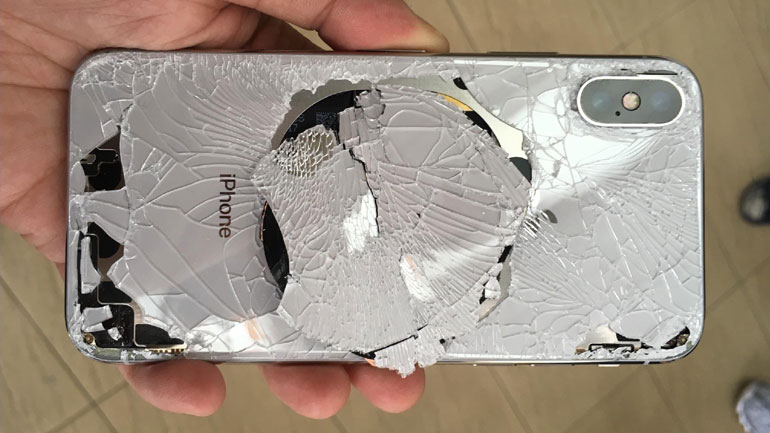 iPhone X: Το κόστος επισκευής της πλάτης του είναι… ένα iPhone 7!