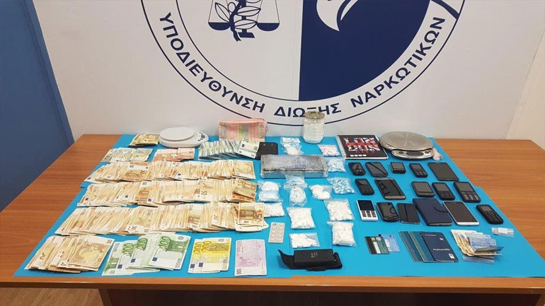 Κύκλωμα ναρκωτικών είχε στήσει παραμάγαζο σε γνωστό νυχτερινό κλαμπ