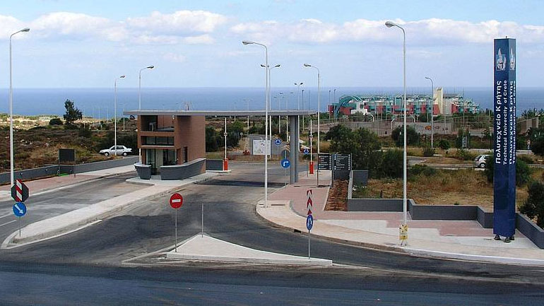 Χανιά: Φωτεινοί σηματοδότες λειτουργούν από σήμερα έξω από το Πολυτεχνείο Κρήτης