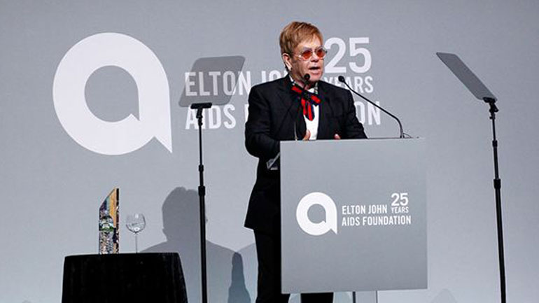 Τα 25 του χρόνια γιόρτασε το ίδρυμα Elton John για το AIDS