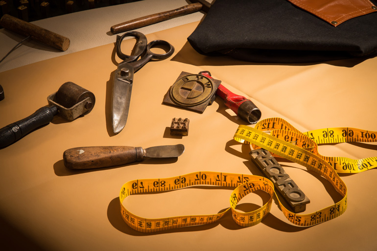 Τα υλικά που χρησιμοποιούνται στο χέρι για να πετύχεις την μοναδικότητα