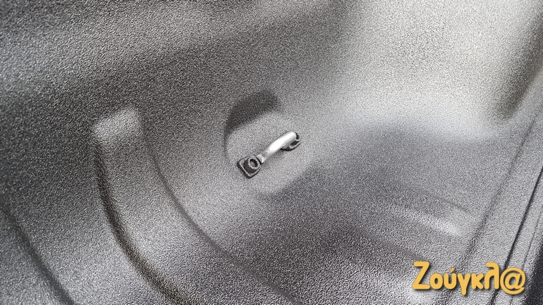 Δέστρα στην καρότσα