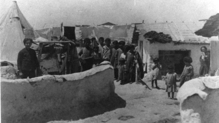 Τα τζάκια της διαπλοκής στην Ελλάδα φτιάχτηκαν στη φτώχεια