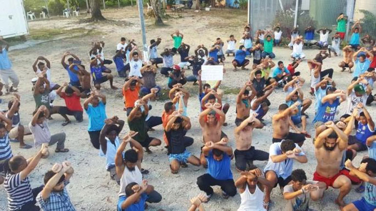 Παπούα Νέα Γουινέα: Οι αρχές κατέστρεψαν τα καταλύματα των προσφύγων