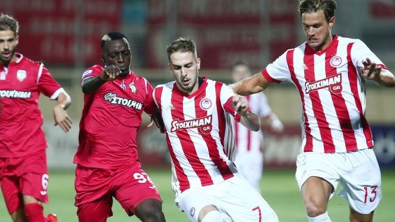 Απαλλάσσεται ο Ολυμπιακός πηδώντας από το… παράθυρο