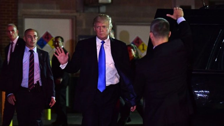 Στη Μανίλα έφτασε ο Τραμπ για τη σύνοδο κορυφής χωρών της Ασίας