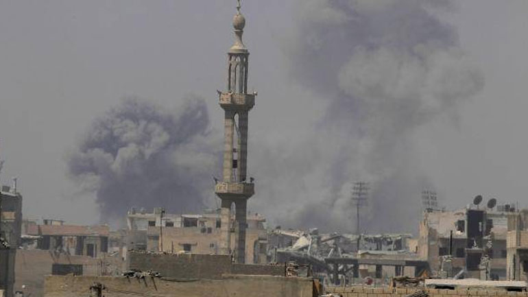 Νεκροί 50 άμαχοι σε βομβαρδισμούς στη Συρία