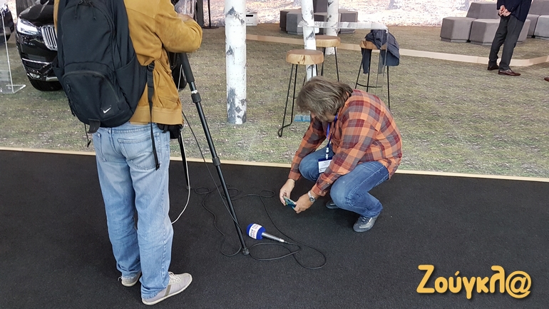 Δύσκολη η δουλειά του δημοσιογράφου (στην φωτογραφία ο Γιώργος Σκευοφύλαξ)