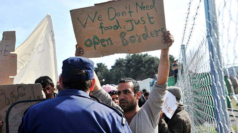 Αυστρία: «Αφήσαμε επί χρόνια την Ελλάδα μόνη της στο προσφυγικό»