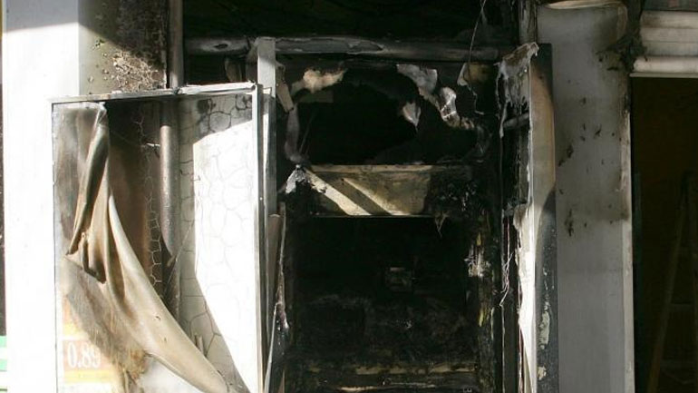 Έκρηξη σε ΑΤΜ στα Καλύβια