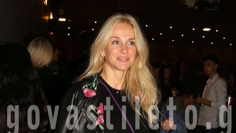 Μαρί Κωνσταντάτου: Στην πρεμιέρα της θεατρικής παράστασης «Παράξενο Ζευγάρι»