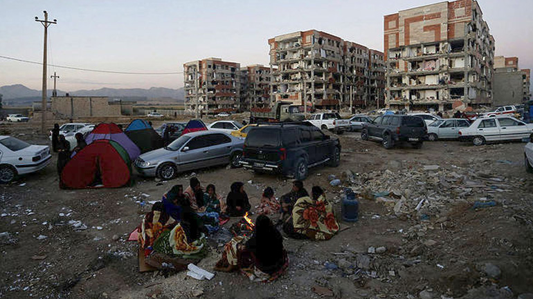 Στους 164 οι νεκροί από τον σεισμό των 7,3R Στους 164 οι νεκροί από τον σεισμό των 7,3R