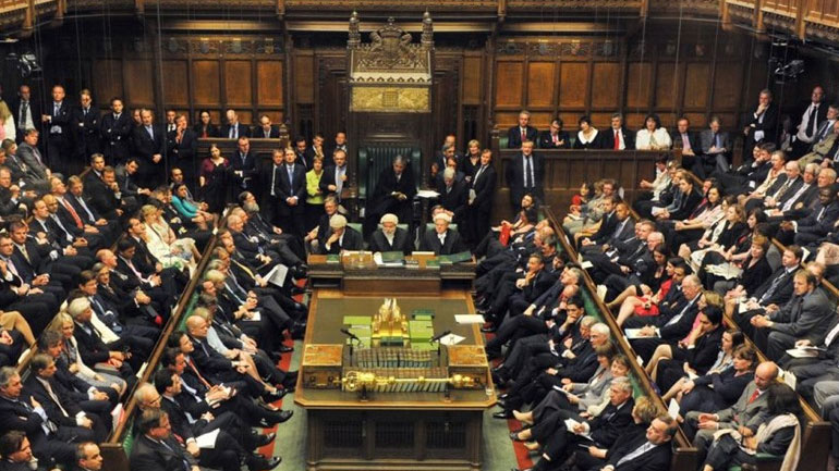 Brexit σε ώρα Λονδίνου ή ώρα Βρυξελλών;