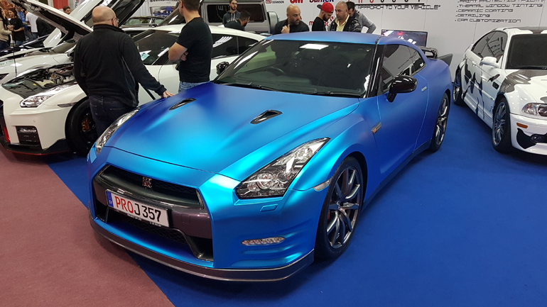 Μαμά... Nissan GT-R σε ένα χρώμα που δεν υπάρχει
