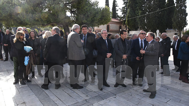 Συγγενείς και φίλοι αποχαιρέτησαν τον Γιάννη Καψή