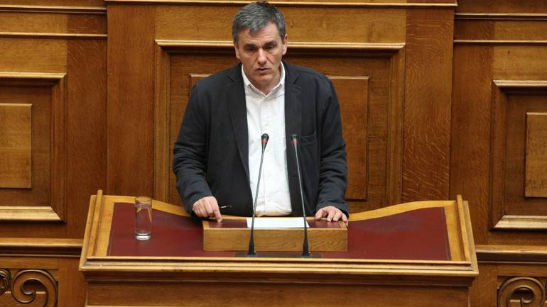 Τσακαλώτος: «Τη μεσαία τάξη την έπνιξαν τα Panama και Paradise Papers»