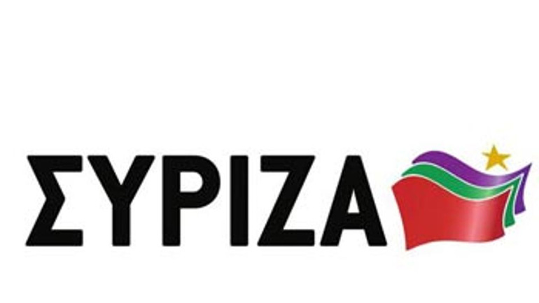 Θεσσαλονίκη: Αντιπροσωπεία του ΣΥΡΙΖΑ κατέθεσε στεφάνι στο μνημείο για την εξέγερση του Πολυτεχνείου