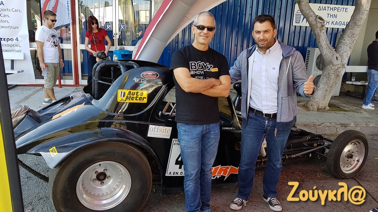 Μαζί με τον διοργανωτή του Boyz Stuff show 2017, Στέλιο Κυθρεώτη και το πρωτότυπο αγωνιστικό Dragster που γνωρίζουμε ακόμα και στην Ελλάδα