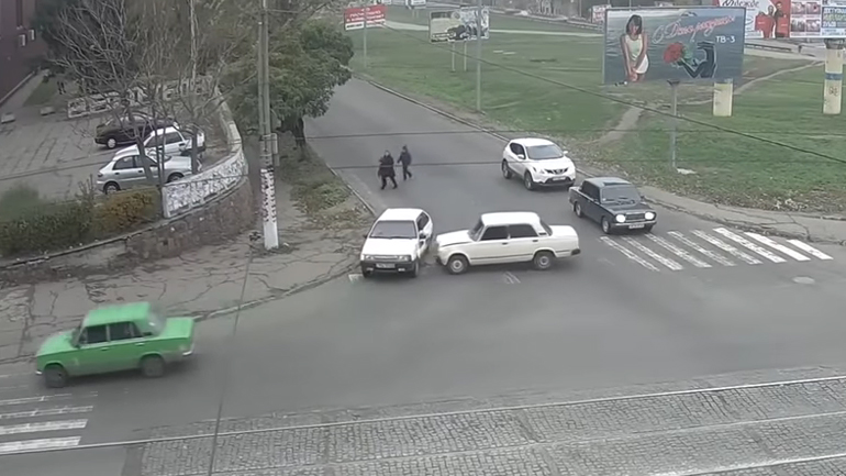 Έκαναν τα Lada συγκρουόμενα!