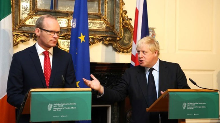 Μπόρις Τζόνσον καλεί Βρυξέλλες να προχωρήσουν στη διευθέτηση των ιρλανδικών συνόρων