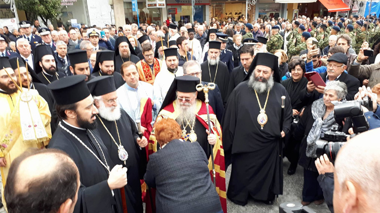 Καβάλα: Υποδοχή του νέου μητροπολίτη Φιλίππων Νεαπόλεως και Θάσου από πλήθος κόσμου