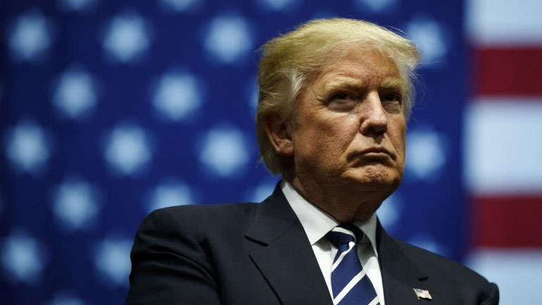 ΗΠΑ: O Τραμπ ανέστειλε την εισαγωγή «τροπαίων» ελεφάντων που θηρεύονται στην Αφρική