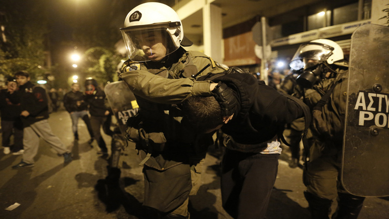 Ρουβίκωνας: Καταγγελία για αστυνομική βία