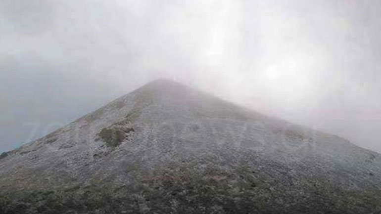 Τα πρώτα χιόνια «ζωγραφίζουν» τα Λευκά Όρη