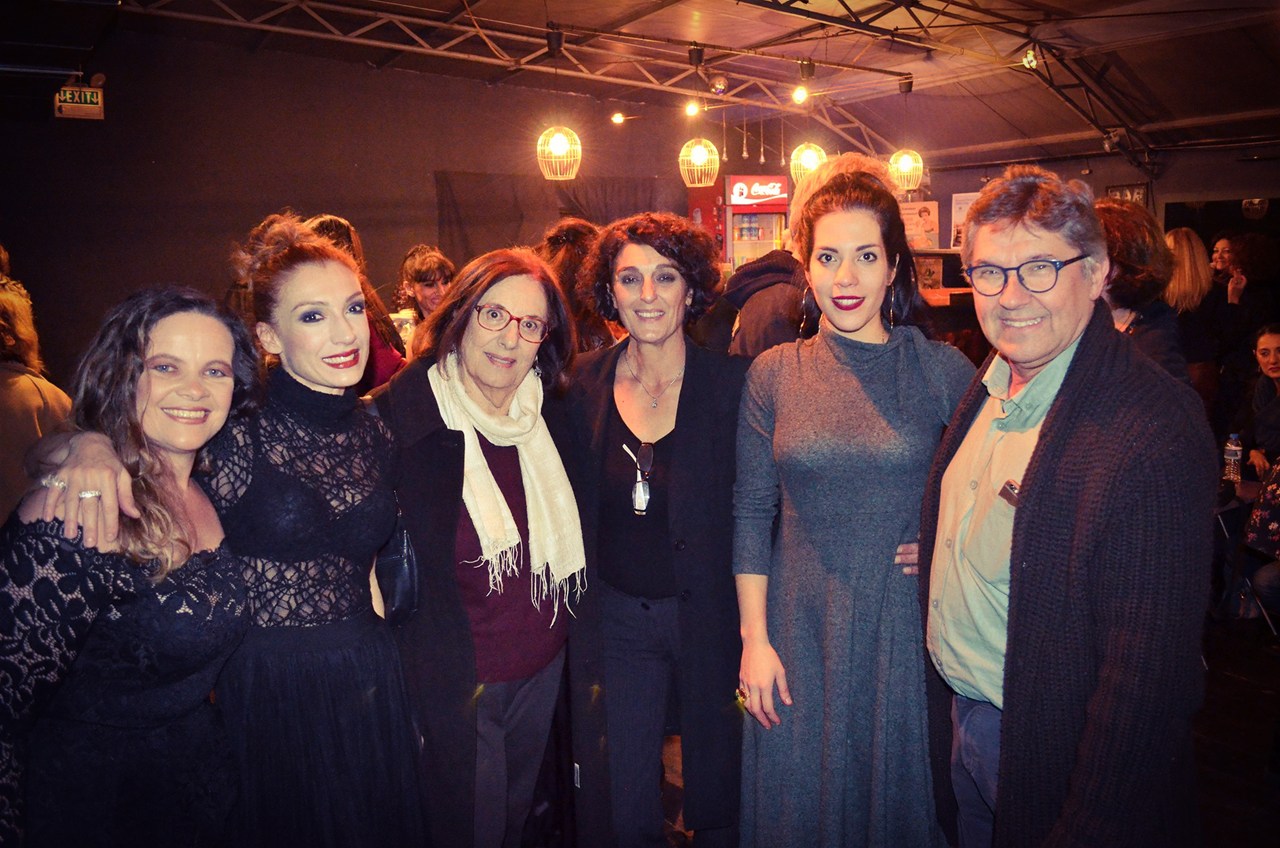 Στέλλα Κωνσταντάτου, Έλενα Καστανά, Αντιγόνη Γλυκοφρύδη, Μίνα Χειμώνα, Αγγελική Κοντού, Νίκος Καμτσής