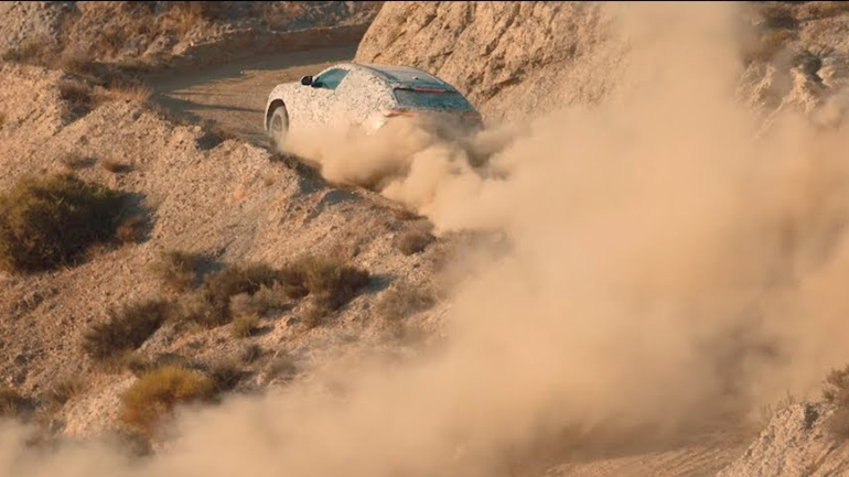 Τέρμα γκάζι στο χώμα με τη Lamborghini Urus