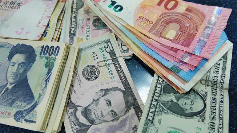 Σιγκαπούρη: Το ευρώ υποχωρεί στις αγορές συναλλάγματος μετά τη διακοπή των διερευνητικών στη Γερμανία
