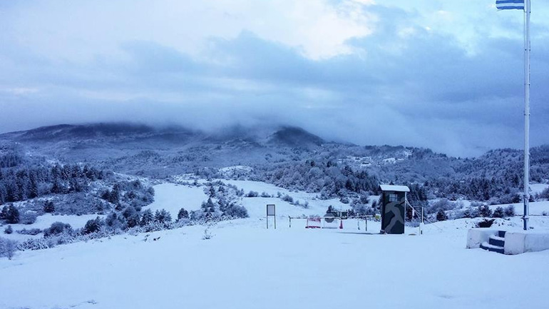 Xιόνια στα ορεινά των Τρικάλων και της Καστοριάς Xιόνια στα ορεινά των Τρικάλων και της Καστοριάς