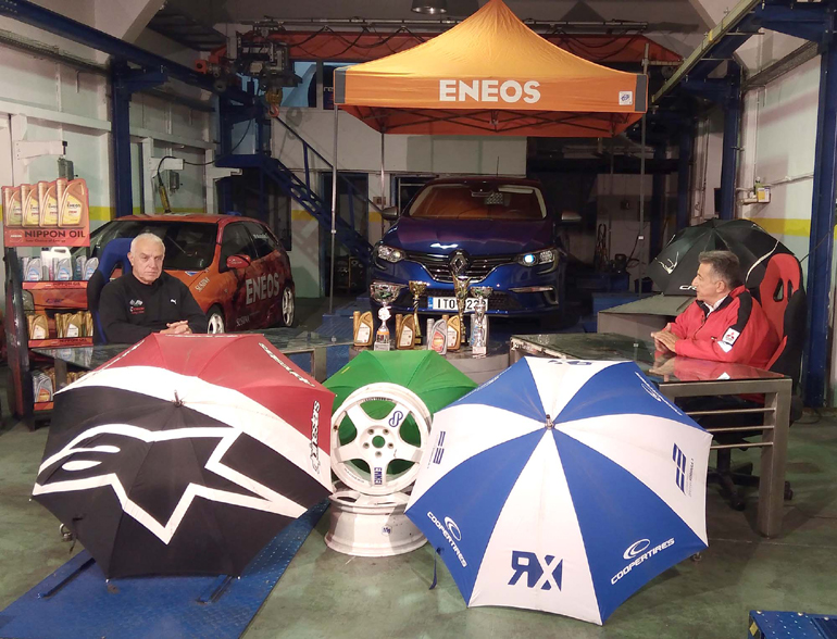 O Στράτος Φωτεινέλης (δεξιά) με τον Γιώργο Καιτατζή