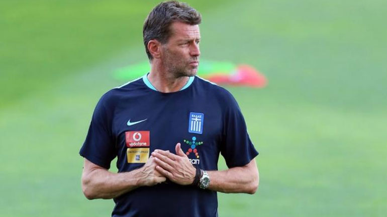 Η ΕΠΟ ανακοινώνει σήμερα την παραμονή του Σκίμπε στην εθνική ομάδα