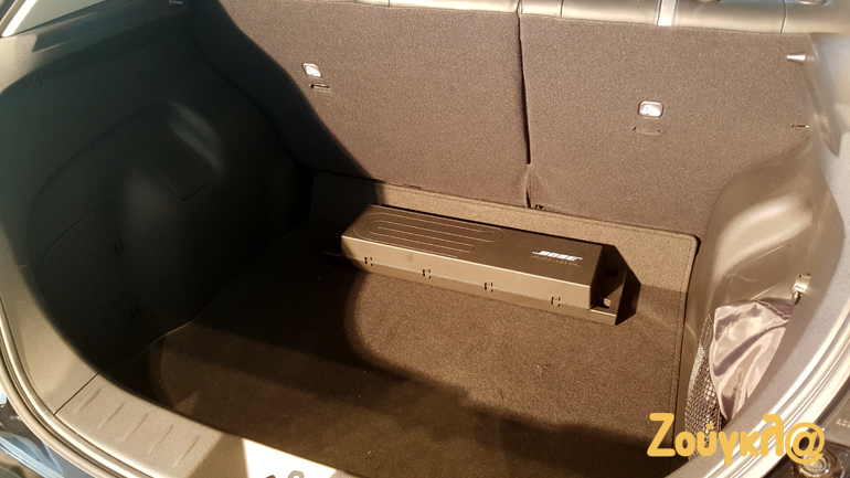 Ο χώρος αποσκευών είναι τεράστιος και ξεπερνά τα 700 λίτρα!