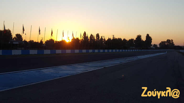 Όταν ξημερώνει στο αυτοκινητοδρόμιο της πόλης των Σερρών η αδρεναλίνη αρχίζει να ανεβαίνει...