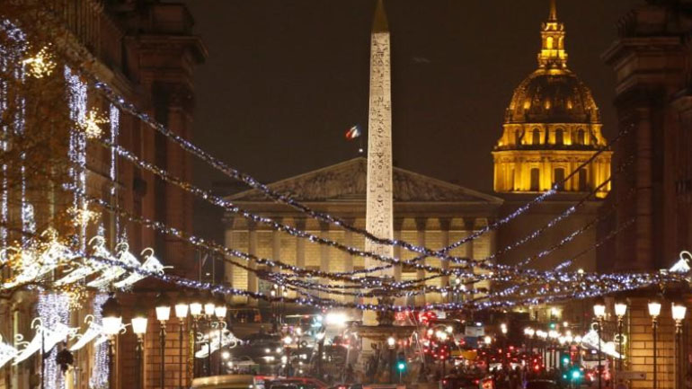 Οι Γάλλοι θα ξοδέψουν περισσότερα για διαδικτυακές αγορές τα εφετινά Χριστούγεννα
