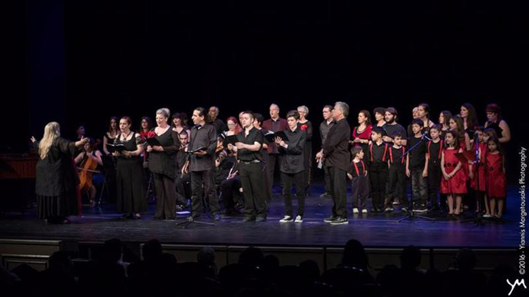 «Χριστούγεννα στον Πειραιά» από το Πειραϊκό Φωνητικό Σύνολο Libro Coro