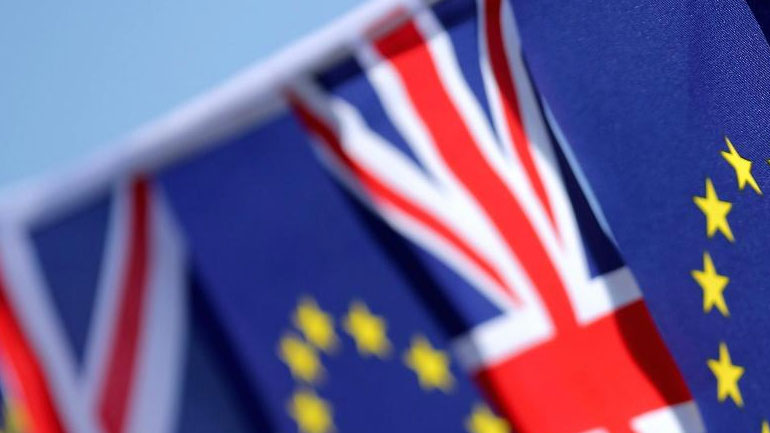 Συνεχή αλληλοενημέρωση για το Brexit συμφώνησαν ο Γ. Κατρούγκαλος και ο υπ. Επικρατείας του Ηνωμένου Βασιλείου