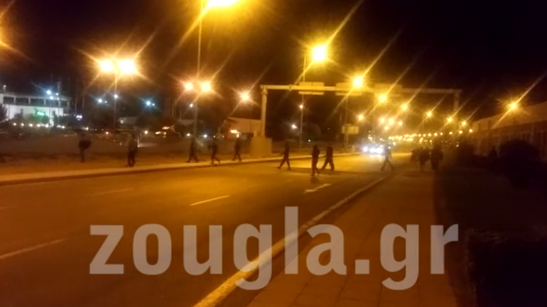 Λιμενικές πηγές περιγράφουν στο zougla.gr μια πολύ άσχημη κατάσταση, που, εκτός από τα πολλά προβλήματα για την πόλη, 'εξευτελίζει' και τον ρόλο τους