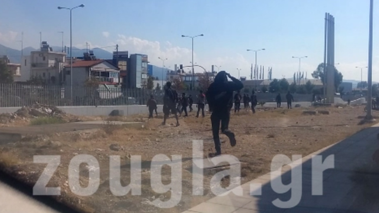 Εικόνες σαν και αυτή αποτελούν την καθημερινότητα στο λιμάνι της Πάτρας