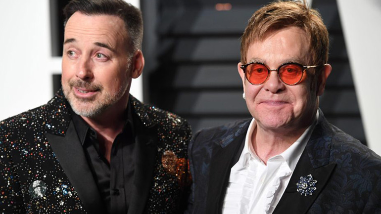 Ο Έλτον Τζον ζει για να τραγουδάει