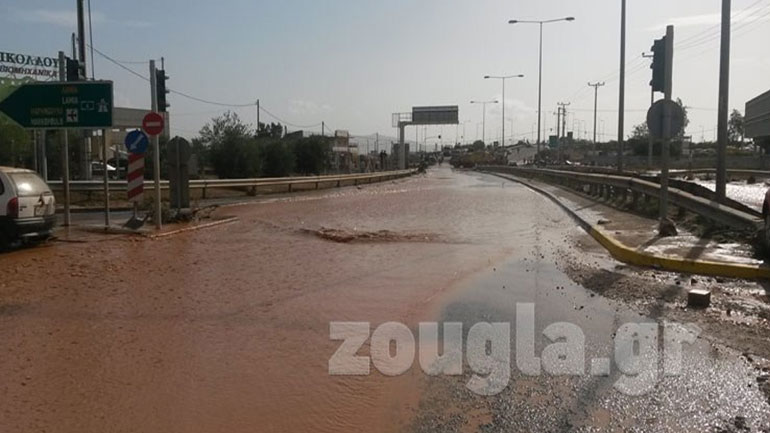 Με χειρόγραφες συνταγές και παραπεμπτικά η εξυπηρέτηση των ασφαλισμένων που έχασαν τα βιβλιάριά τους στη θεομηνία