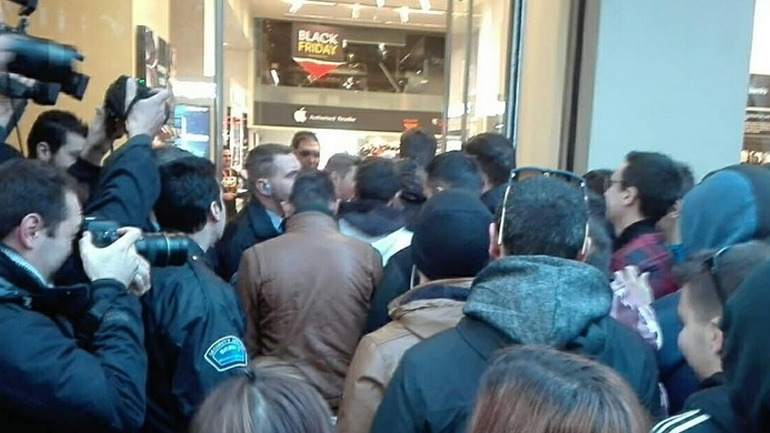 Black Friday: Έγινε το πρώτο «ντου» σε πολυκατάστημα στη Θεσσαλονίκη