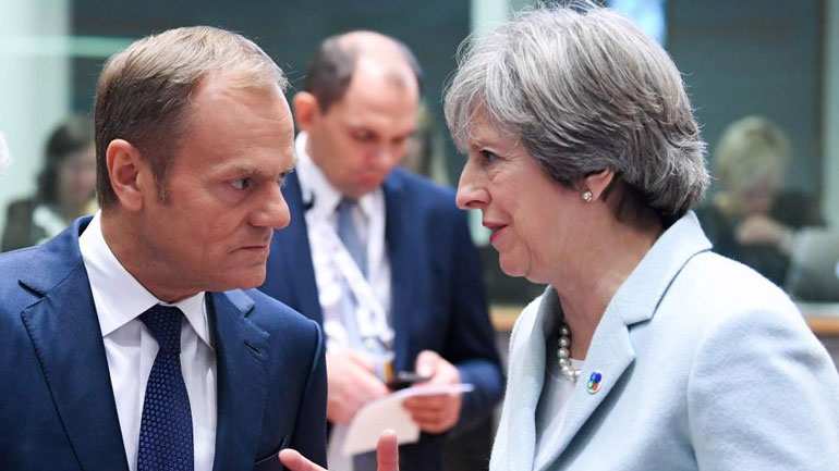 Τουσκ: «Τεράστια πρόκληση» η επίτευξη συμφωνίας για το Brexit τον Δεκέμβριο