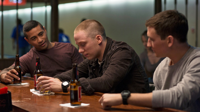 «Thank You For Your Service» του Τζέισον Χολ