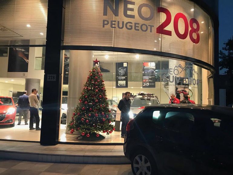 Η Peugeot παρατείνει την... Black Friday για να έρθουν με περισσότερο κέφι τα Χριστούγεννα